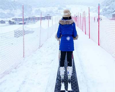滑雪場(chǎng)策劃要考慮其空間面積，山勢山型